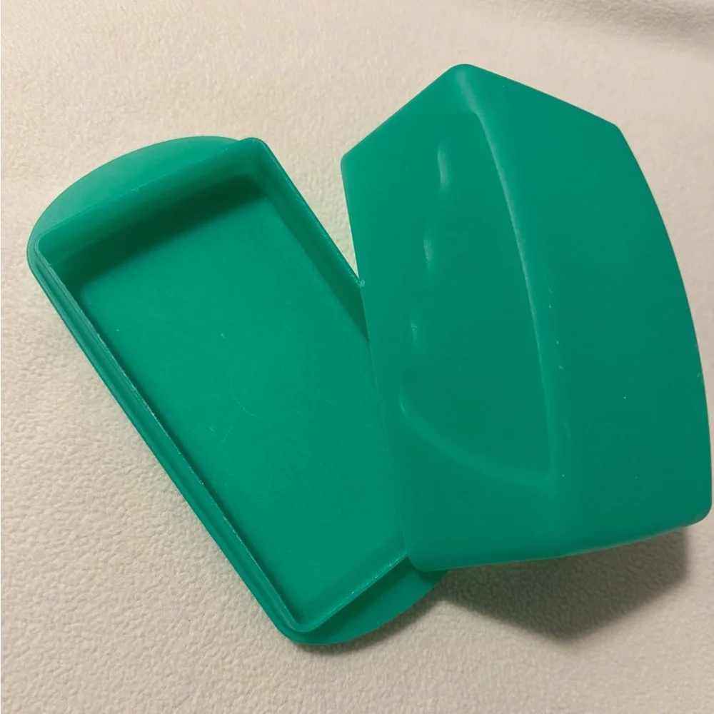Tupperware Impressions 1 lb. Butter Dish Vintage Teal Green